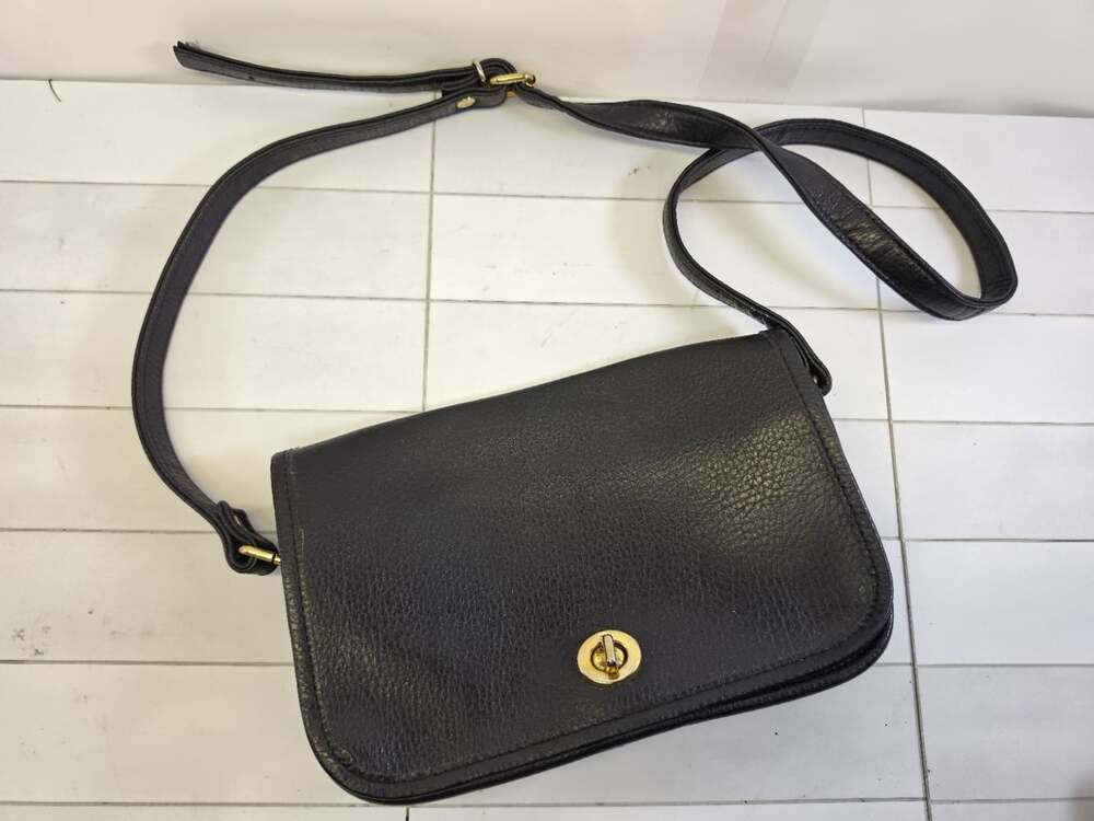 Vintage COACH Slim Turnlock Crossbody Bag – Black